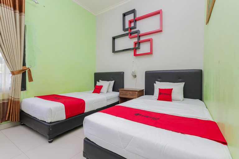 Bedroom 12
