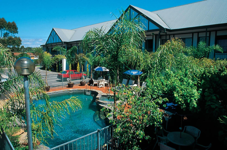 Sport & Beauty 5, ibis Styles Adelaide Manor, Adelaide