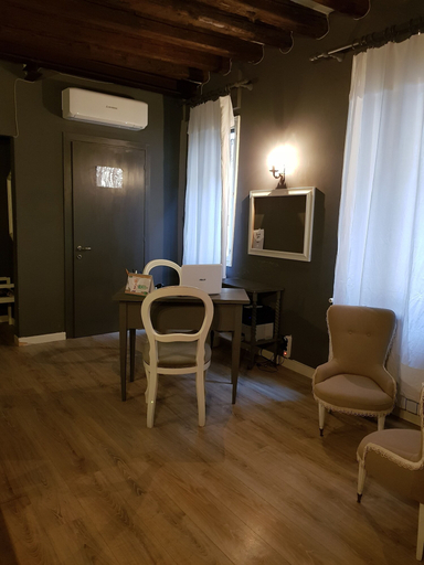 Others 5, Casa Fornaretto, Venezia