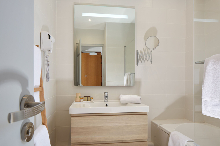 Bathroom 5, Hotel Résidence Paris Asnières, Hauts-de-Seine