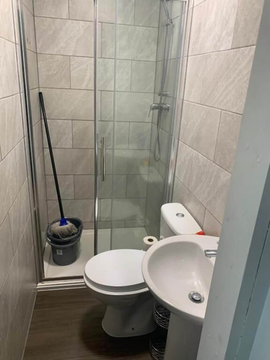 Bathroom 2, Affordable Suites, Coventry
