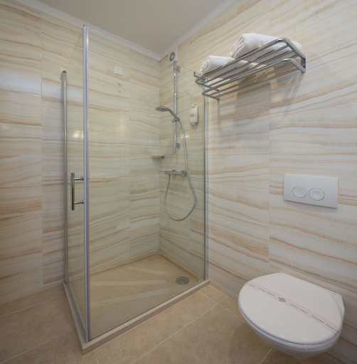 Bathroom 4, Hotel Perla, Rogoznica
