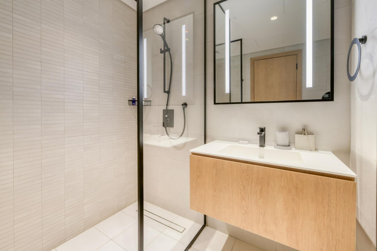 Bathroom 3, Luxury Apt W Burj Khalifa Vw Dubai Canal Access, Dubai