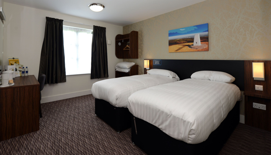 Bedroom 2, Kings Highway, Derby by Marston's Inns, Derby