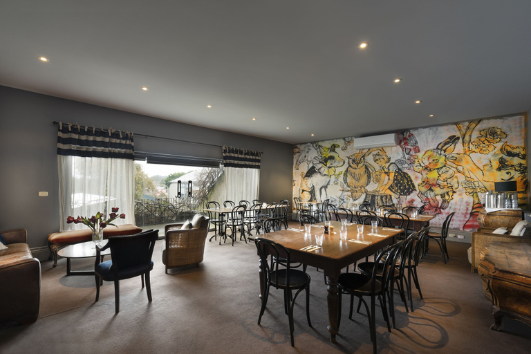 Food & Drinks 5, Hotel Frangos, Hepburn - East