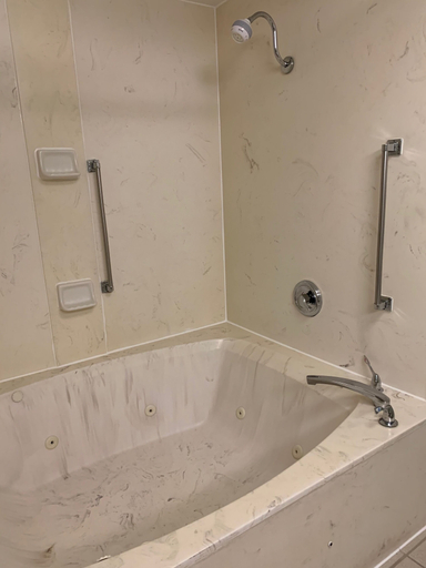 Bathroom 4, Hampton Inn Spartanburg-North I-85, Spartanburg