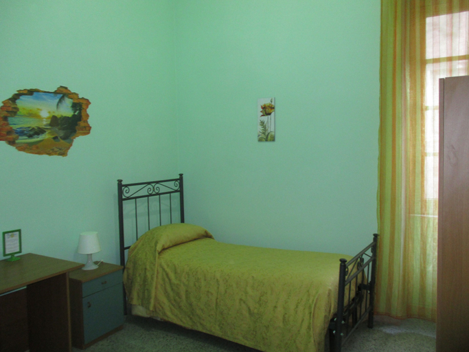 Bedroom 3, B&B Bella Stella, Catania
