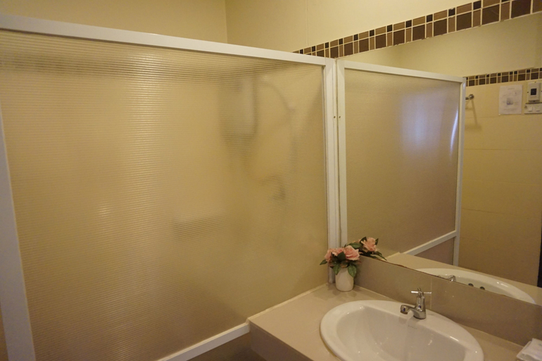 Bathroom 4, Supak Hotel, Muang Kalasin