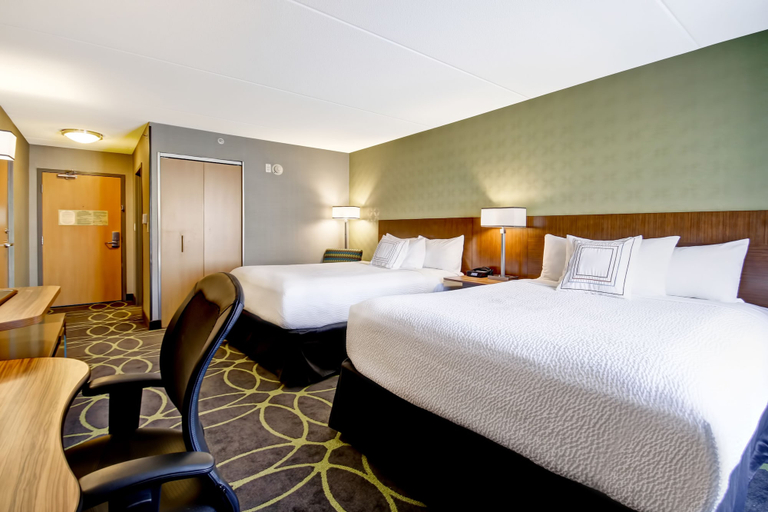 Bedroom 4, Fairfield Inn & Suites by Marriott Guelph, Wellington