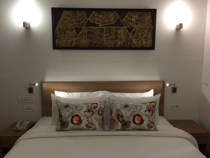 Bedroom 3, Lemon Tree Hotel, Sector 60, Gurugram, Gurgaon