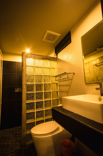 Bathroom 3, Loma Place Hotel, Mueang Krabi