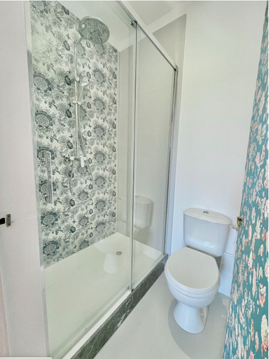 Bathroom 5, Domaine de Bonneuil, Oise