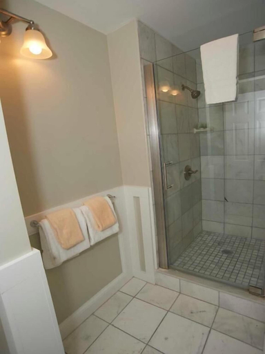 Bathroom 3, Bellevue House, Newport