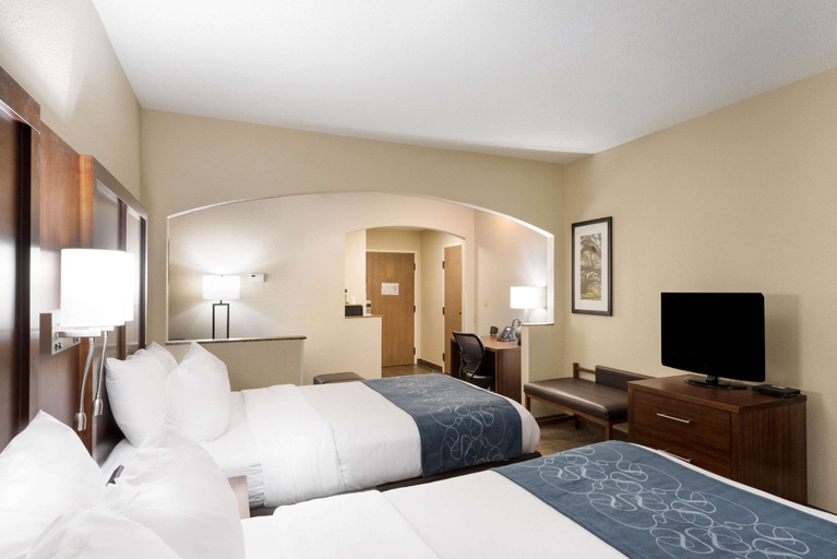 Bedroom 3, Comfort Suites Monroe, Ouachita