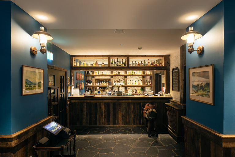 Food & Drinks 5, The Cluanie Inn, Highland
