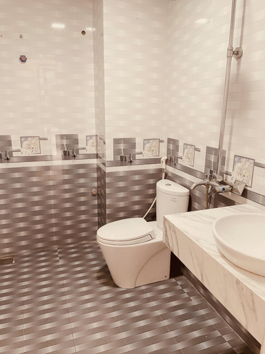 Bathroom 4, Titanic Hotel, Từ Liêm
