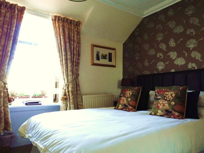 Bedroom 2, The Linton Hotel, East Lothian