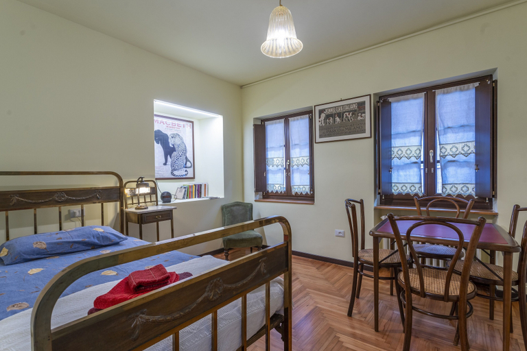 Room 3, Hladik House - Alpi Giulie Cosy Apartment, Udine