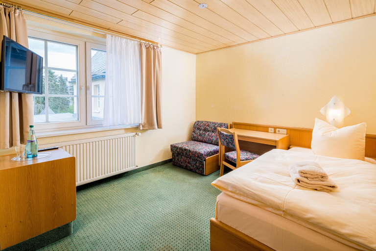 Bedroom 4, Landhaus Purschenstein, Mittelsachsen