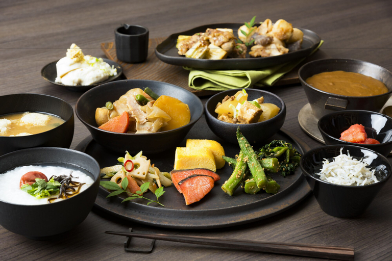 Food & Drinks 8