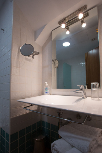 Bathroom 5, La Posada de San Marcos, Huelva