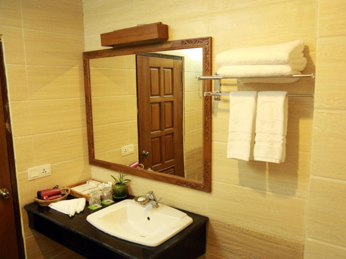 Bathroom 3, Gracious Bagan Hotel, Myingyan