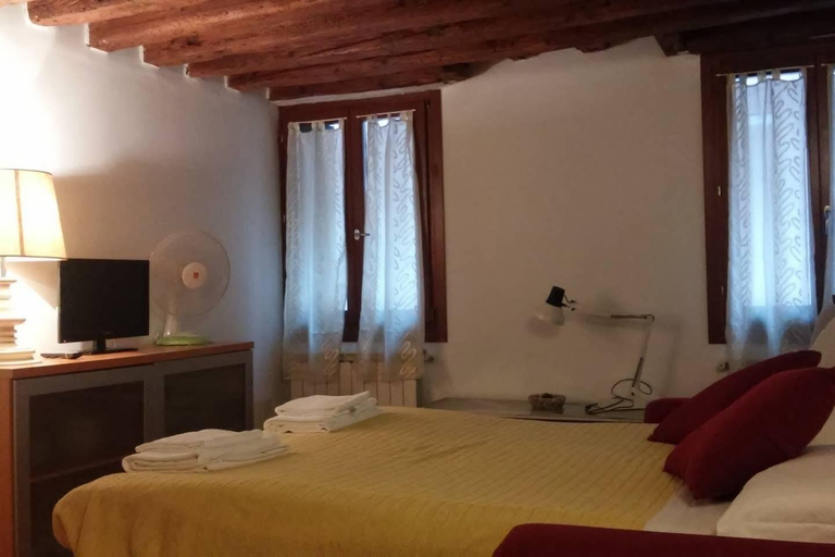 Room 2, Grimaldi Apartments - Colombina, Venezia
