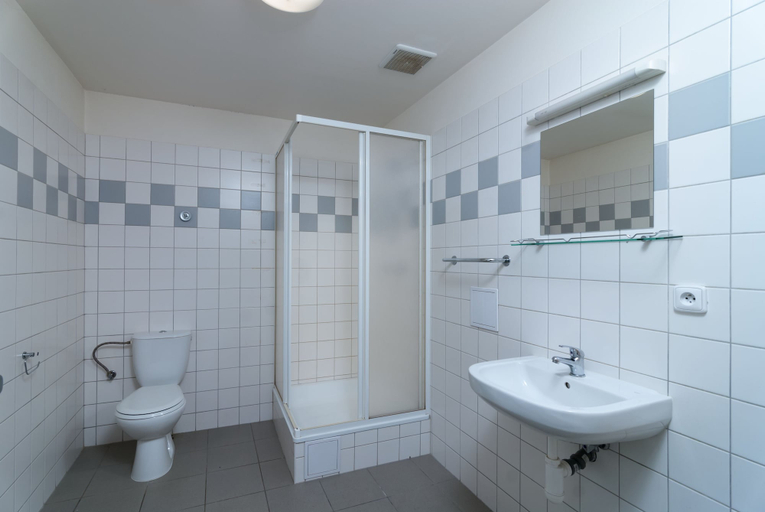 Bathroom 3, Hostel Rico, Trutnov