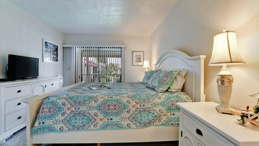 Bedroom 3, Runaway Bay Resort by BBG, Manatee