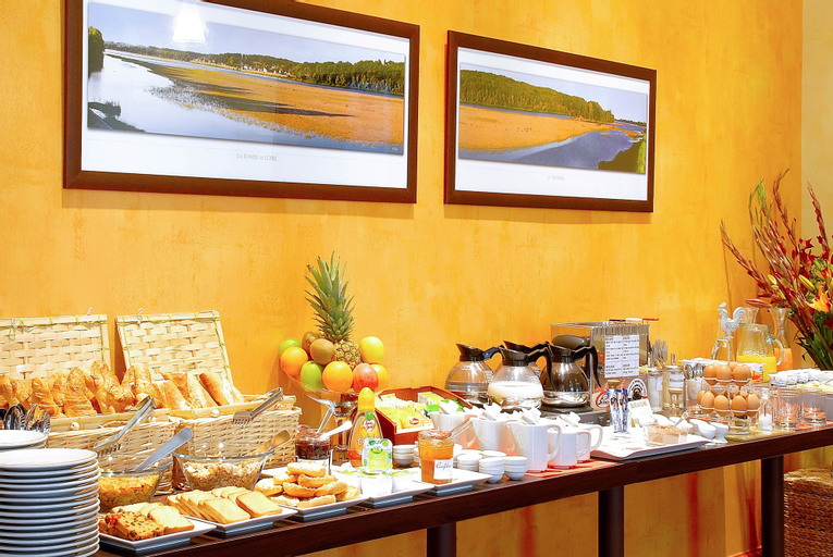Food & Drinks 5, Hotel De Champagne, Maine-et-Loire