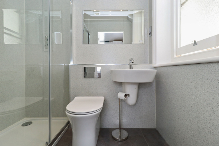 Bathroom 4, Ravilious, East Sussex