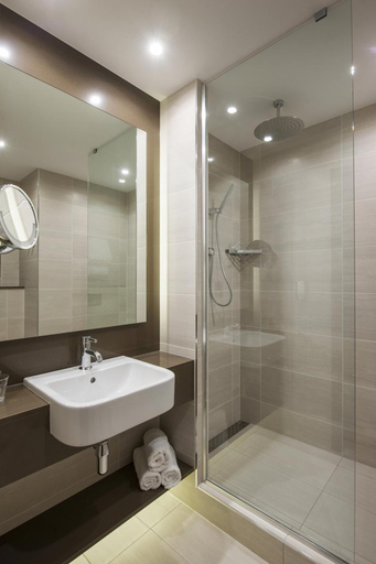 Bathroom 5, Genting Hotel & Spa at Resorts World Birmingham, Solihull