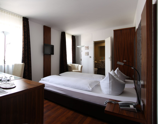 Bedroom 3, Hotel zur Pfalz, Germersheim