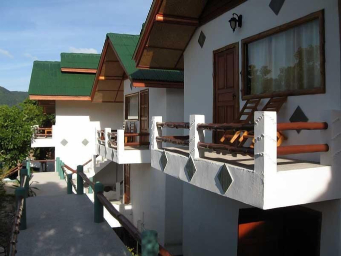 Exterior & Views 6