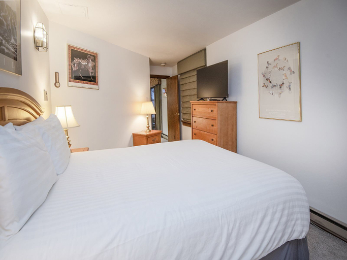 Bedroom 3, Village Inn Plaza 103, Eagle