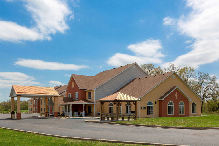 Exterior & Views