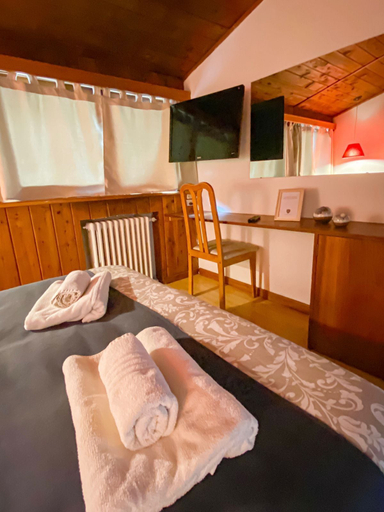 Bedroom 2, Hosteria Suiza, Bariloche
