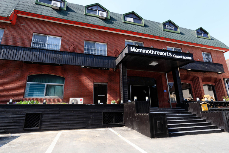 Exterior & Views 2, Seorak Hot Spring Mammoth Resotel, Sokcho