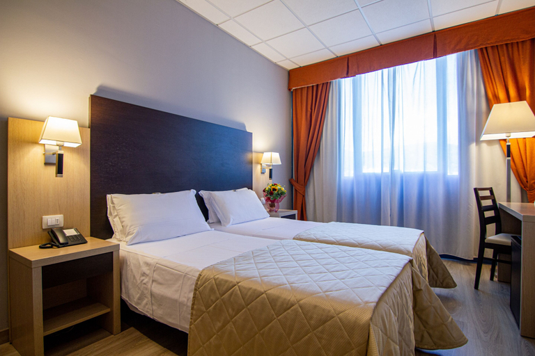 Bedroom 2, Tuscany Inn, Pistoia