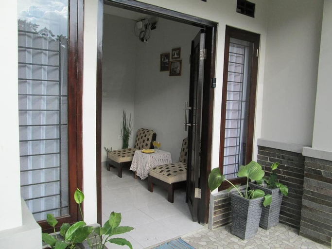 Exterior & Views 14