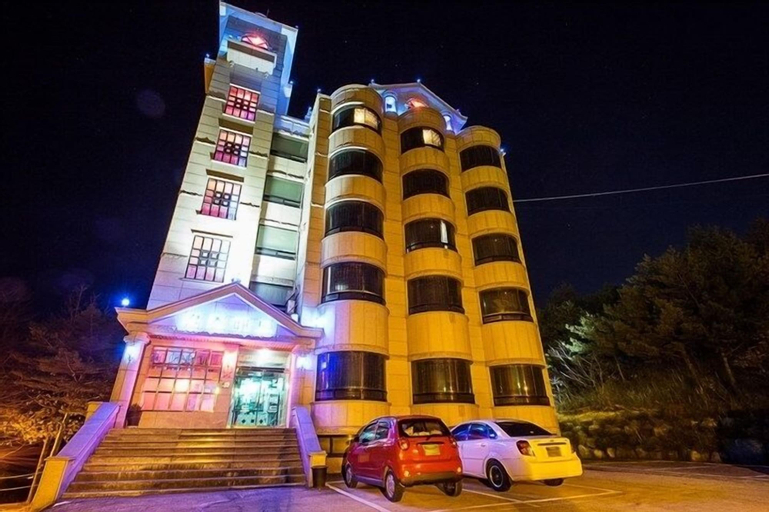Carlsbed Motel, Goseong