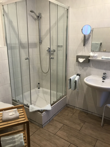 Bathroom 5, Hotel Schöne Aussicht, Burgenlandkreis