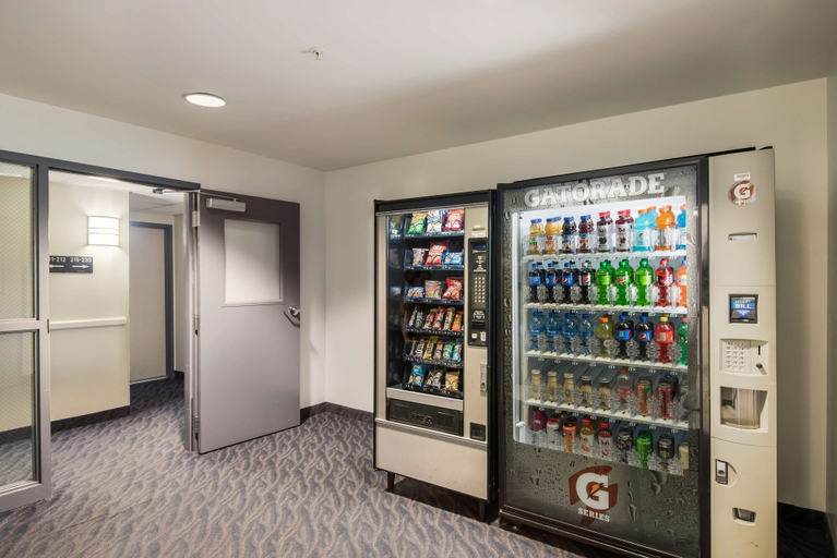 Food & Drinks 5, Red Lion Inn & Suites Butte, Silver Bow