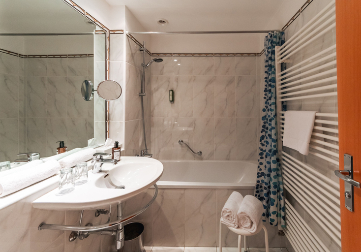 Bathroom 5, Hotel Markgraf, Wien Umgebung