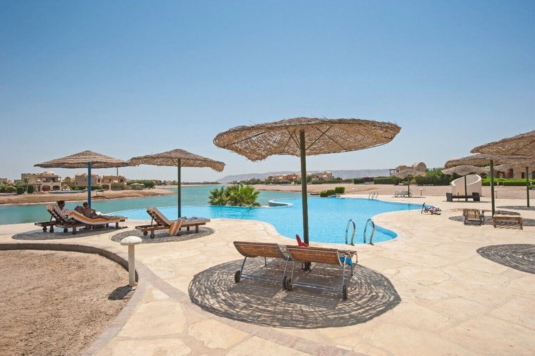 Others 5, Apartment Overlooking Pool & Lagoon, Al-Ghurdaqah 2