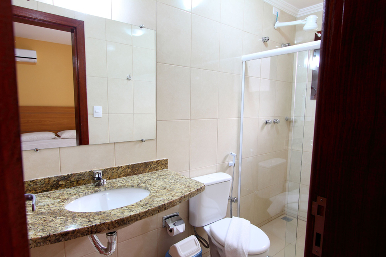 Bathroom 4, Vitória Régia Hotel, Porto Seguro