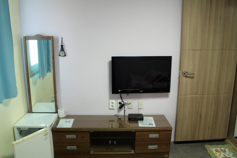 Others 5, Nabijam Motel, Yeosu