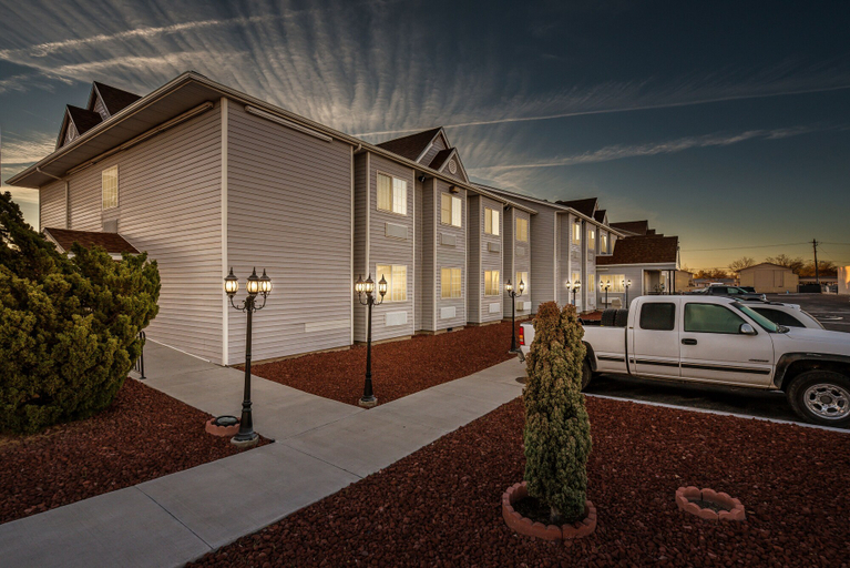 Exterior & Views 3, Quality Inn & Suites near NAS Fallon, Churchill