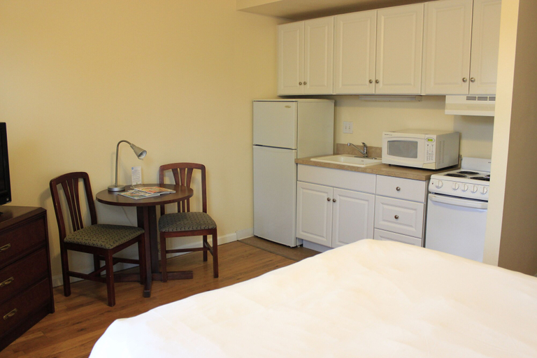 Bedroom 3, Washington Plaza Apartments, Multnomah