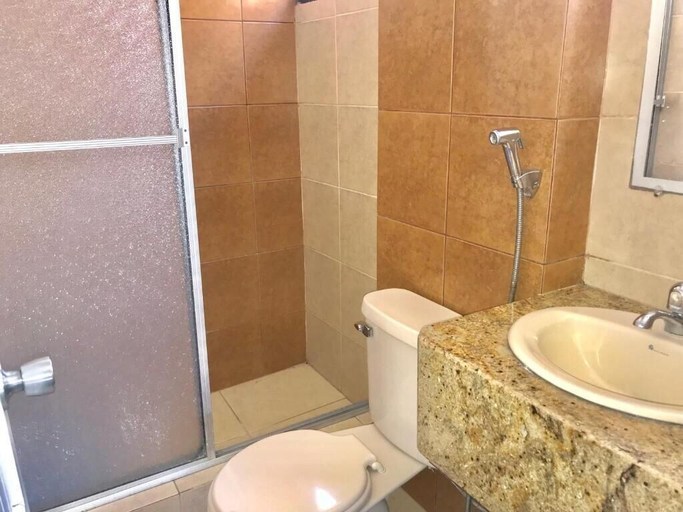Bathroom, Villa Garza Inn, Guayaquil